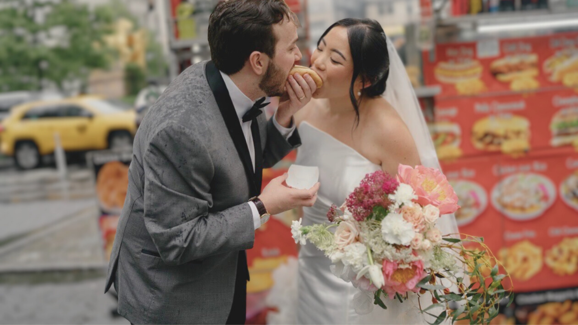 destination wedding florist creates flowers for wedding in NYC